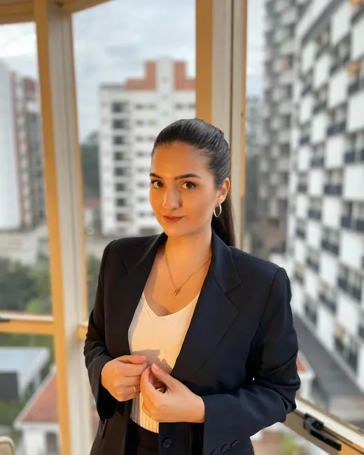 Dra. Laura Maia Dória — OAB/SP 508.392